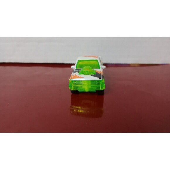 1993 MATCHBOX SPARKERS WHITE & GREEN DODGE DAKOTA REV'EM UP & WATCH SPARKS FLY - Picture 5 of 7